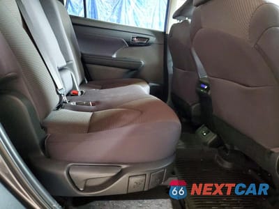 Zdjęcie 11 z 13 samochodu: 2023 TOYOTA HIGHLANDER LE VIN:5TDKDRAH0PS015482 - miniatura