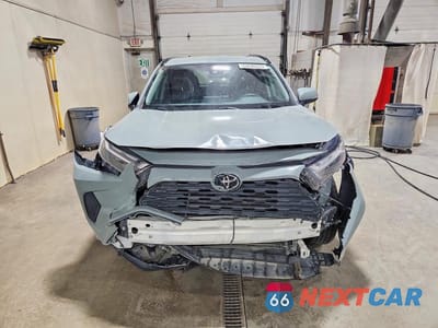 Piąte zdjęcie samochodu w środku: 2023 TOYOTA RAV4 XLE VIN:2T3W1RFV0PW264856 - miniatura