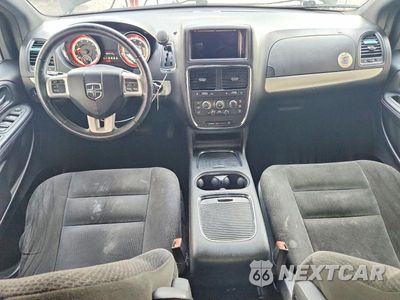 Zdjęcie 8 z 13 samochodu: 2015 DODGE GRAND CARAVAN SXT VIN:2C4RDGCG2FR593498 - miniatura