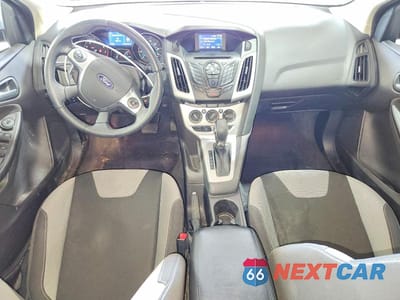 Zdjęcie 8 z 13 samochodu: 2014 FORD FOCUS SE VIN:1FADP3K21EL181943 - miniatura