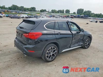 Trzecie zdjęcie samochodu z tyłu: 2020 BMW X1 XDRIVE28I VIN:WBXJG9C04L5P23702 - miniatura