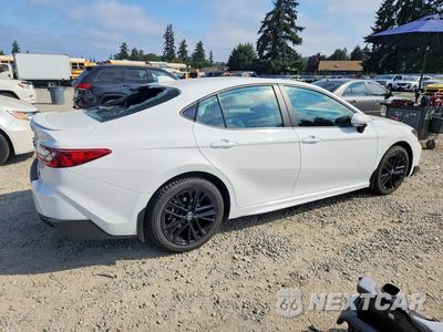 Trzecie zdjęcie samochodu z tyłu: 2025 TOYOTA CAMRY SE VIN:4T1DBADK7SU011615 - miniatura
