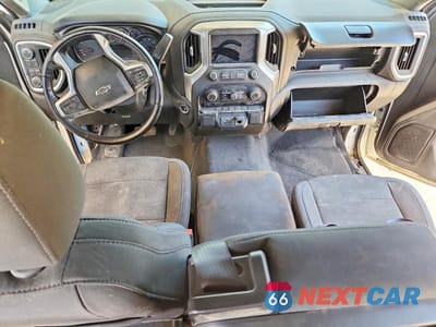 Zdjęcie 8 z 12 samochodu: 2019 CHEVROLET SILVERADO K1500 RST VIN:1GCUYEED9KZ342810 - miniatura