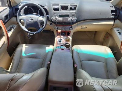 Zdjęcie 8 z 13 samochodu: 2010 TOYOTA HIGHLANDER LIMITED VIN:5TDYK3EH7AS011783 - miniatura