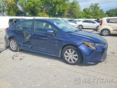 Czwarte zdjęcie samochodu z boku: 2021 TOYOTA COROLLA LE VIN:JTDEPMAEXMJ160731 - miniatura