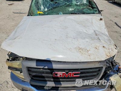 Zdjęcie 11 z 12 samochodu: 2004 GMC NEW SIERRA K1500 VIN:1GTEK19VX4E305678 - miniatura