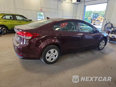 Trzecie zdjęcie samochodu z tyłu: 2017 KIA FORTE LX VIN:3KPFK4A7XHE121239 - miniatura