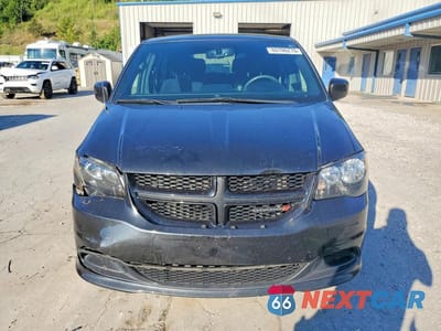 Piąte zdjęcie samochodu w środku: 2016 DODGE GRAND CARAVAN SE VIN:2C4RDGBG9GR346756 - miniatura