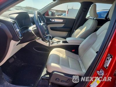 Zdjęcie 7 z 12 samochodu: 2019 VOLVO XC40 T4 MOMENTUM VIN:YV4AC2HK1K2046132 - miniatura