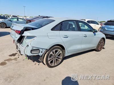 Trzecie zdjęcie samochodu z tyłu: 2026 AUDI A3 PREMIUM PLUS VIN:WAUHUDGY1TA070824 - miniatura