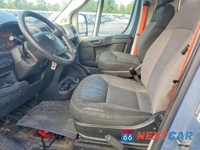Zdjęcie 7 z 13 samochodu: 2020 RAM PROMASTER 3500 DELIVERY VAN VIN:3C6URVJGXLE124764 - miniatura