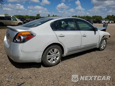 Trzecie zdjęcie samochodu z tyłu: 2012 NISSAN ALTIMA 2.5 VIN:1N4AL2AP9CC118107 - miniatura