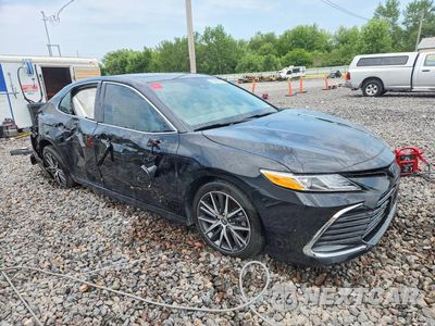 Czwarte zdjęcie samochodu z boku: 2022 TOYOTA CAMRY XLE VIN:4T1F31AK7NU588143 - miniatura