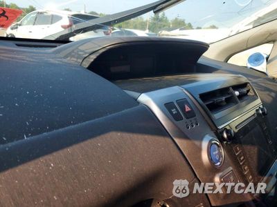 Zdjęcie 9 z 12 samochodu: 2015 TOYOTA PRIUS V FIVE VIN:JTDZN3EU3FJ026021 - miniatura