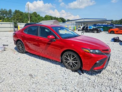 Czwarte zdjęcie samochodu z boku: 2021 TOYOTA CAMRY SE VIN:4T1G11AK4MU472505 - miniatura