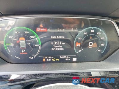 Zdjęcie 9 z 13 samochodu: 2019 AUDI E-TRON PRESTIGE VIN:WA1VAAGE6KB007501 - miniatura