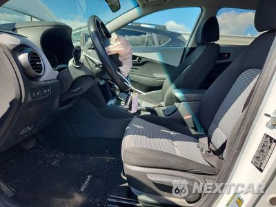 Zdjęcie 7 z 12 samochodu: 2021 HYUNDAI KONA SEL VIN:KM8K2CAA7MU677665 - miniatura