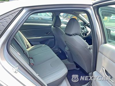 Zdjęcie 6 z 10 samochodu: 2025 HYUNDAI ELANTRA SEL SPORT VIN:KMHLM4DG0SU094579 - miniatura
