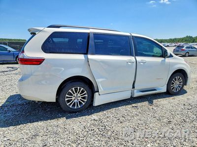 Trzecie zdjęcie samochodu z tyłu: 2018 TOYOTA SIENNA XLE 8-PASSENGER VIN:5TDYZ3DC5JS961139 - miniatura