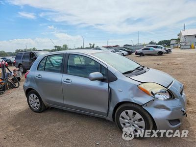 Czwarte zdjęcie samochodu z boku: 2009 TOYOTA YARIS BASE VIN:JTDKT903595222743 - miniatura