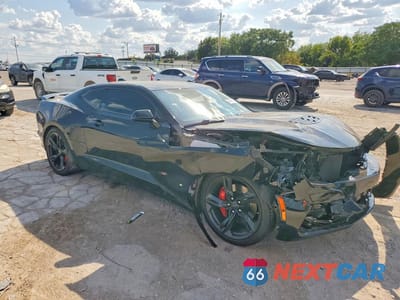 Czwarte zdjęcie samochodu z boku: 2021 CHEVROLET CAMARO SS VIN:1G1FH1R77M0119350 - miniatura
