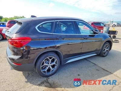 Trzecie zdjęcie samochodu z tyłu: 2018 BMW X1 XDRIVE28I VIN:WBXHT3C38J3H32609 - miniatura