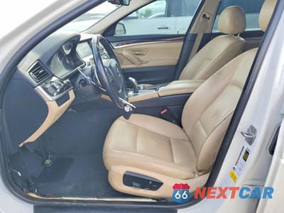 Zdjęcie 7 z 12 samochodu: 2016 BMW 528 I VIN:WBA5A5C56GD526477 - miniatura