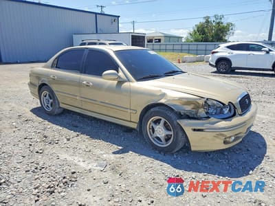 Czwarte zdjęcie samochodu z boku: 2004 HYUNDAI SONATA V6 VIN:KMHWF25H44A940283 - miniatura