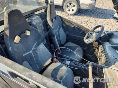Piąte zdjęcie samochodu w środku: 2024 CFMOTO ZFORCE UTILITY VEHICLE VIN:LCELVYZP5R6000227 - miniatura