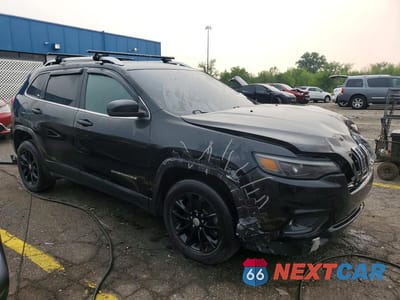 Czwarte zdjęcie samochodu z boku: 2019 JEEP CHEROKEE LATITUDE PLUS VIN:1C4PJLLB6KD384193 - miniatura