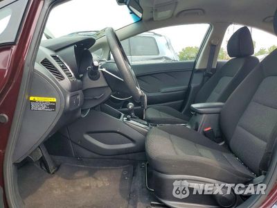 Zdjęcie 7 z 12 samochodu: 2018 KIA FORTE LX VIN:3KPFK4A73JE273661 - miniatura