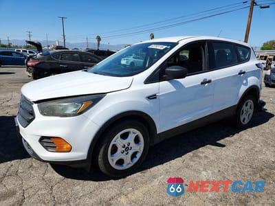 2018 FORD ESCAPE S 1FMCU0F7XJUA36516 - główne zdjęcie licytacji z USA - miniatura