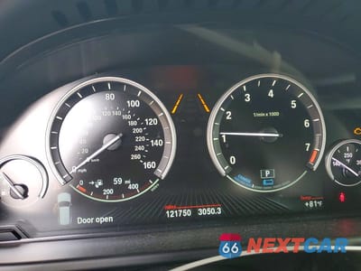 Zdjęcie 9 z 12 samochodu: 2018 BMW X5 XDR40E VIN:5UXKT0C56J0W00755 - miniatura