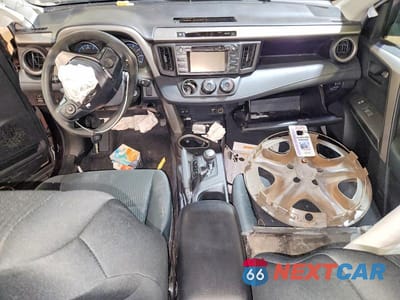 Zdjęcie 8 z 13 samochodu: 2018 TOYOTA RAV4 LE VIN:2T3BFREV7JW718450 - miniatura