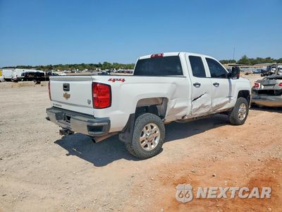 Trzecie zdjęcie samochodu z tyłu: 2018 CHEVROLET SILVERADO K2500 HEAVY DUTY VIN:1GC2KUEG6JZ321568 - miniatura