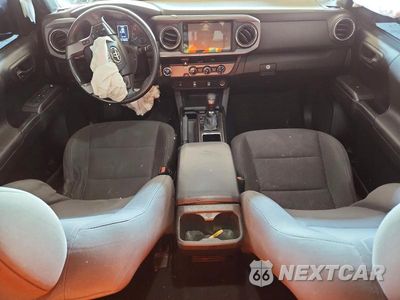 Zdjęcie 8 z 12 samochodu: 2016 TOYOTA TACOMA TRD SPORT VIN:3TMAZ5CN2GM013547 - miniatura