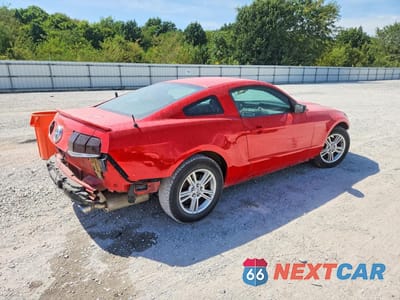 Trzecie zdjęcie samochodu z tyłu: 2012 FORD MUSTANG VIN:1ZVBP8AM9C5242617 - miniatura