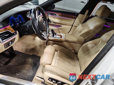 Zdjęcie 7 z 13 samochodu: 2017 BMW 740 I VIN:WBA7E2C39HG740616 - miniatura