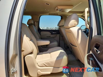 Zdjęcie 11 z 14 samochodu: 2007 GMC YUKON XL DENALI VIN:1GKFK66877J352408 - miniatura
