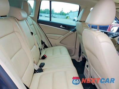 Zdjęcie 11 z 13 samochodu: 2013 VOLKSWAGEN TIGUAN S VIN:WVGBV3AXXDW561117 - miniatura