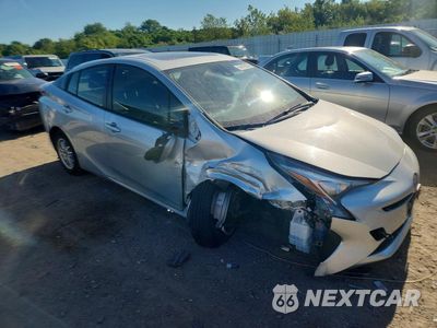Czwarte zdjęcie samochodu z boku: 2017 TOYOTA PRIUS THREE VIN:JTDKARFU2H3035542 - miniatura