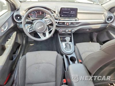 Zdjęcie 8 z 12 samochodu: 2023 KIA FORTE LXS VIN:3KPF24AD1PE584925 - miniatura