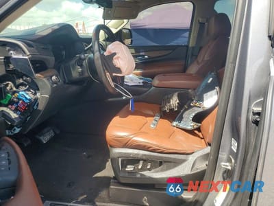 Zdjęcie 7 z 13 samochodu: 2018 CADILLAC ESCALADE LUXURY VIN:1GYS3BKJ2JR197844 - miniatura
