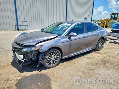 2024 TOYOTA CAMRY SE 4T1G11AK8RU237158 - główne zdjęcie licytacji z USA - miniatura