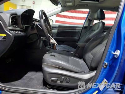 Zdjęcie 7 z 12 samochodu: 2017 HYUNDAI ELANTRA LIMITED VIN:KMHD84LF6HU284171 - miniatura