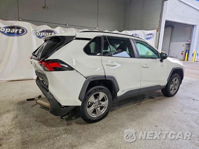 Trzecie zdjęcie samochodu z tyłu: 2024 TOYOTA RAV4 LE VIN:4T3LWRFV3RU144816 - miniatura