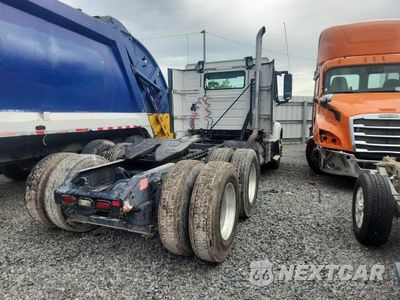 Trzecie zdjęcie samochodu z tyłu: 2019 VOLVO VNR SEMI TRUCK VIN:4V4WC9DG5KN898005 - miniatura