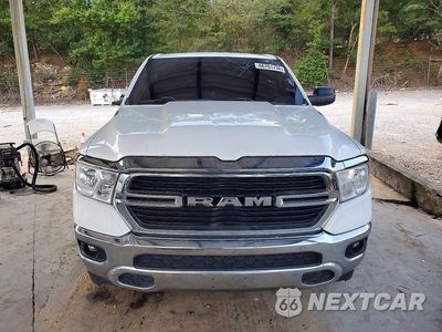 Piąte zdjęcie samochodu w środku: 2020 RAM 1500 BIG HORN VIN:1C6RREMG2LN273666 - miniatura