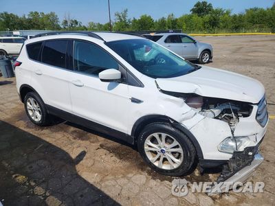 Czwarte zdjęcie samochodu z boku: 2018 FORD ESCAPE SE VIN:1FMCU0GD0JUC46837 - miniatura