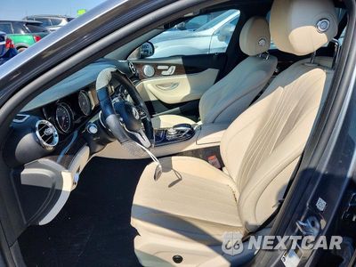 Zdjęcie 7 z 13 samochodu: 2019 MERCEDES-BENZ E 300 VIN:WDDZF4JB6KA510322 - miniatura